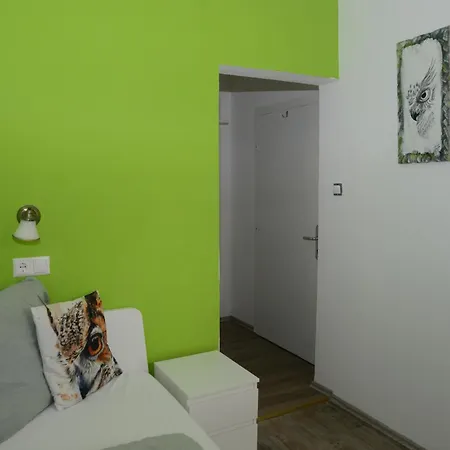 Eule Guest house *